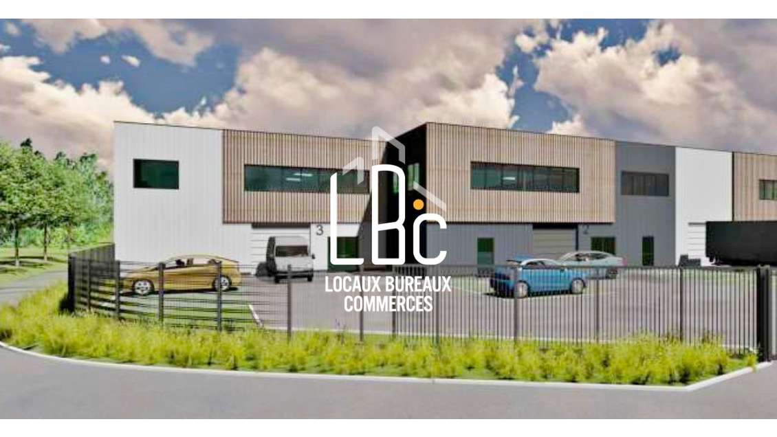 Local livré brut de béton 536m² à louer à Sautron