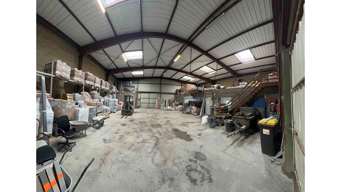 A louer bâtiment d'activité de 480m² Ouest Nantes