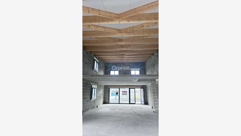 Local d'activité neuf 176m² agglomération Paloise