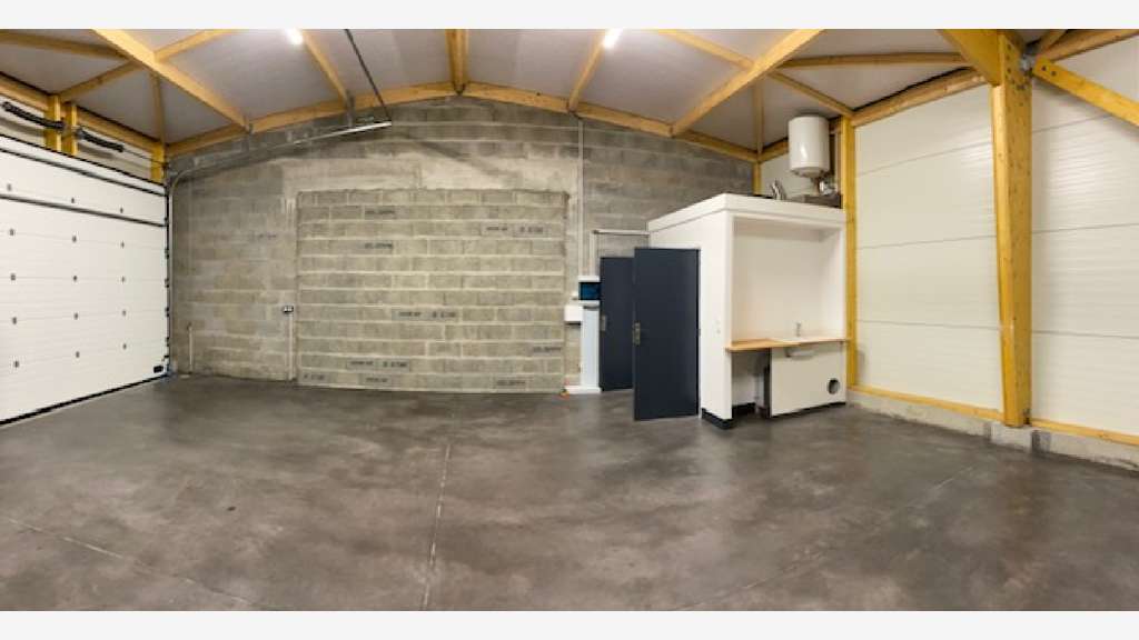 A louer local d'activité neuf, 94m² Ouest Nantes