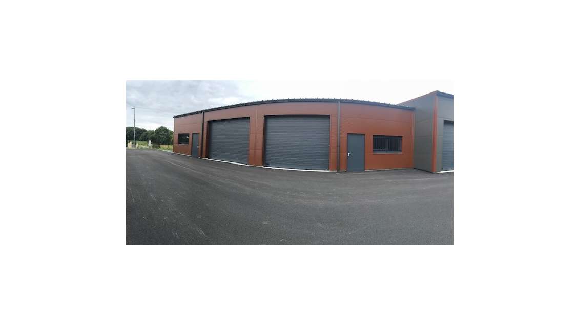 A LOUER - Local d'activité, neuf, 94 m2 - OUEST