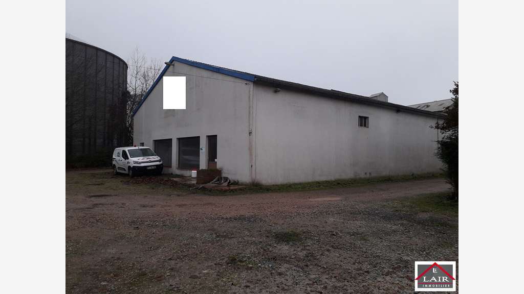 A louer local d'activité 170m² terrain 1900m² Sées