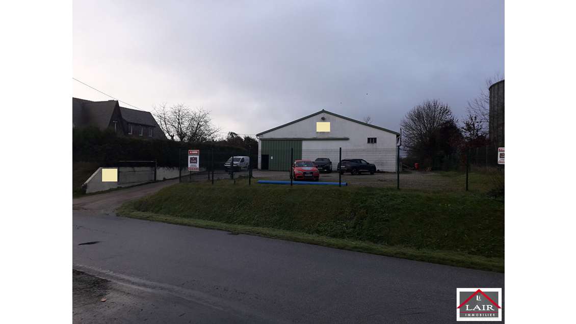 A louer local d'activité 170m² terrain 1900m² Sées