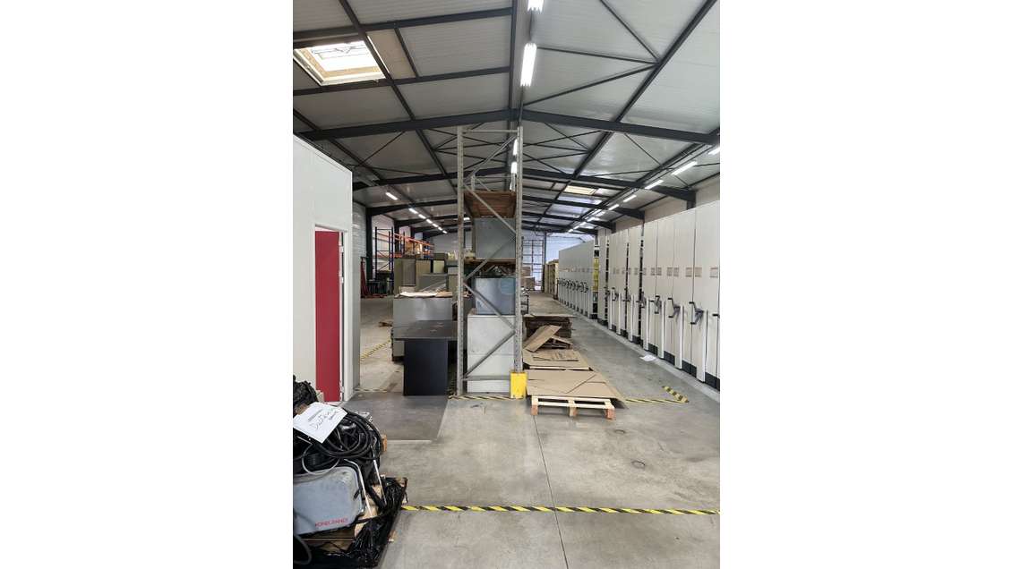 A louer bâtiment activité bureaux de 736m² à Semoy