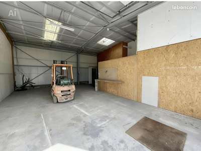 Location Locaux d'activités - Entrepôts à Senlis