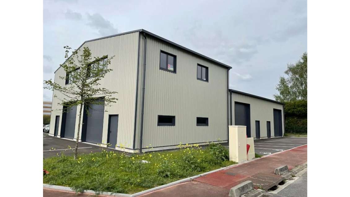 Location local d'activité 168m² ZA de Fleurines A1
