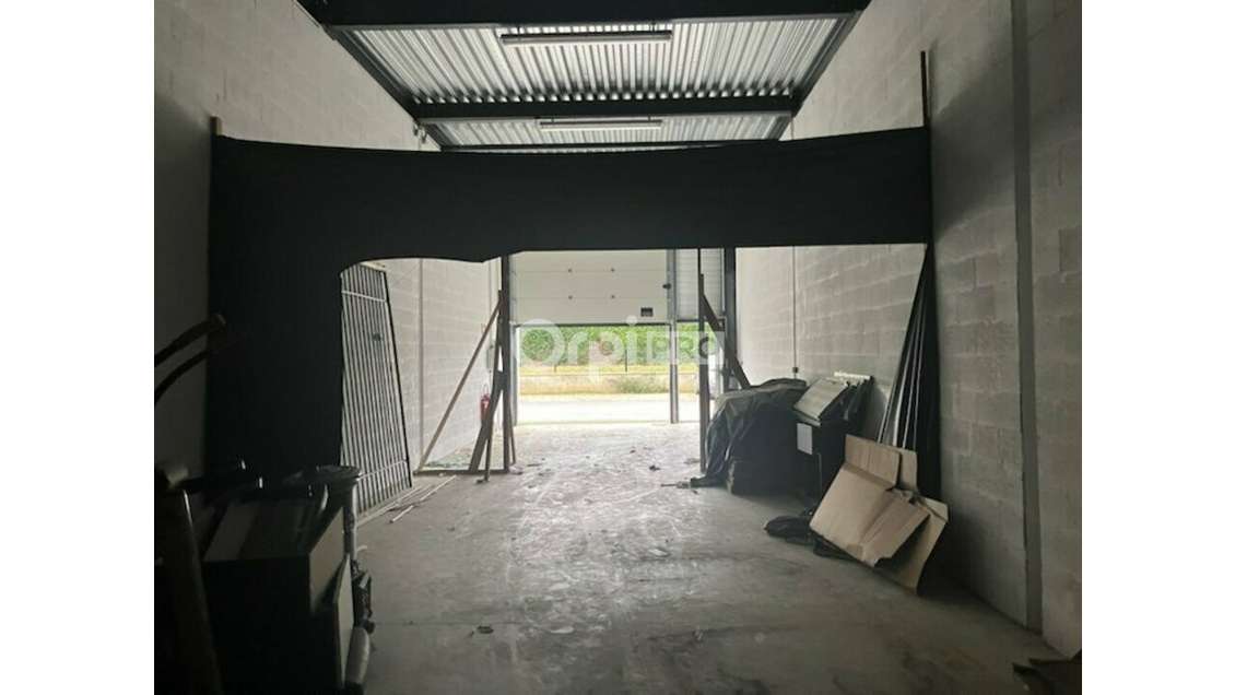 A louer local d'activité 120m² Sennecey Les Dijons