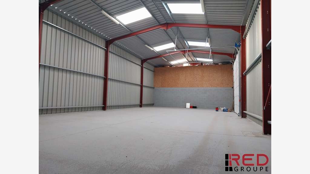 A louer local 327m² divis. ZI Septèmes-les-Vallons