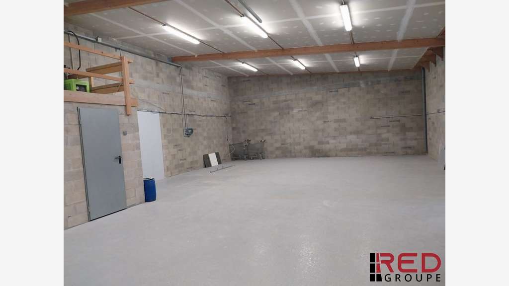 A louer local 327m² divis. ZI Septèmes-les-Vallons