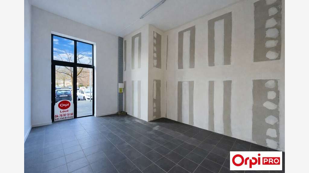 A louer local activité 27,3m² à Sérézin-du-Rhône