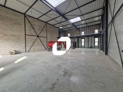 Location Locaux d'activités - Entrepôts à Serris
