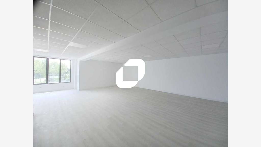 A louer Local d'activité 207m² Serris