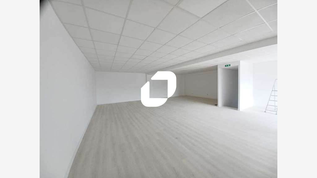A louer Local d'activité 207m² Serris