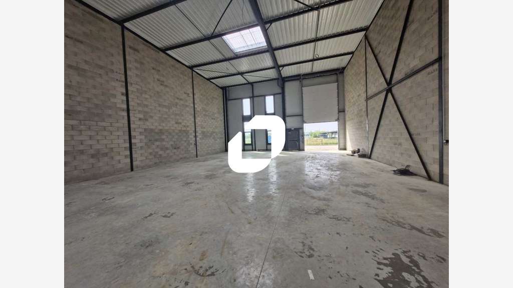 A louer Local d'activité 1493m² Serris