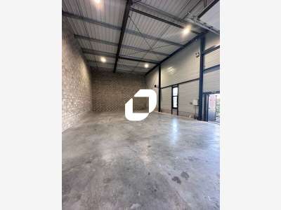 A louer Local d'activité 247m² Serris