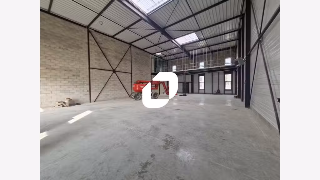 A louer Local d'activité 1493m² Serris