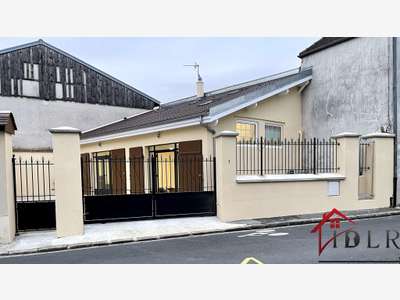 Loue appart + local 140m² au centre de Servon