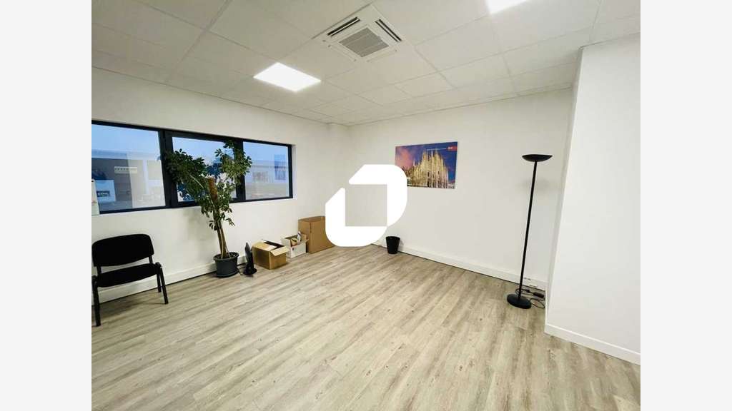 A louer Local d'activité 442m² Servon