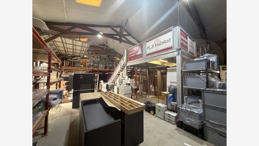 Loue bâtiment d'activités 910m² Servon-sur-Vilaine