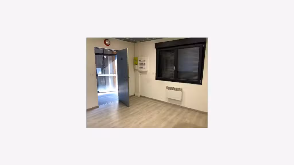 À louer – locaux d'activité de 300 m² à Setques