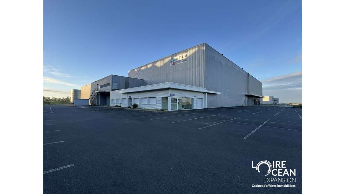 SÈVREMOINE - LOGISTIQUE à louer