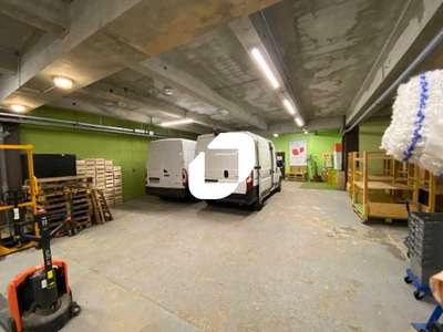 Location Locaux d'activités - Entrepôts à Sèvres