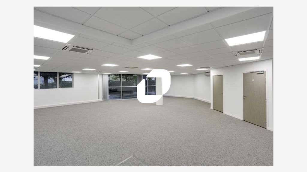 A louer Local d'activité 147m² Sevres