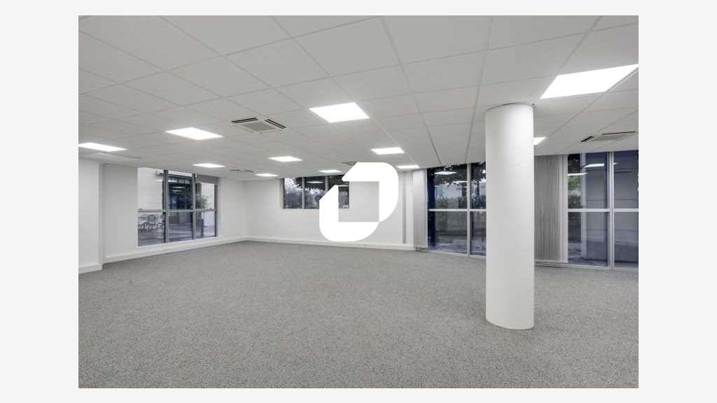 A louer Local d'activité 147m² Sevres