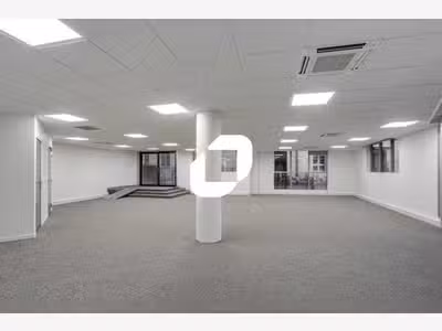A louer Local d'activité 147m² Sevres