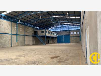 Local d'activités de 390m² à louer à Sevrier