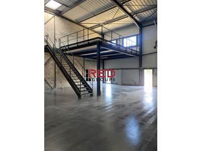 Location Locaux d'activités - Entrepôts à Signes