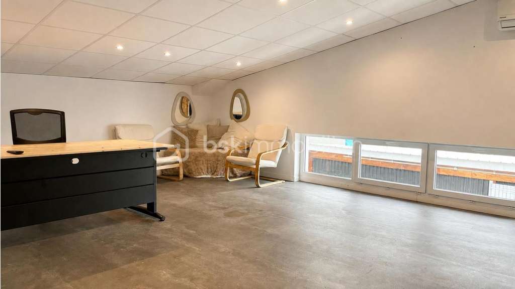 Loue local professionnel 65m² à Sillingy (74330)