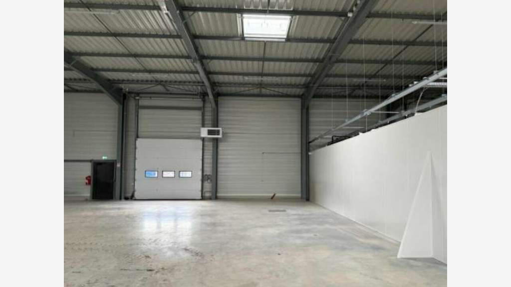 A louer local d'activité sécurisé 600m² à Sochaux