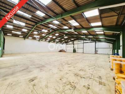 Entrepôt 600m² à louer ZI Villeneuve St Germain