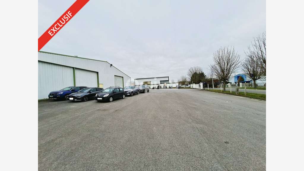 Entrepôt 600m² à louer ZI Villeneuve St Germain