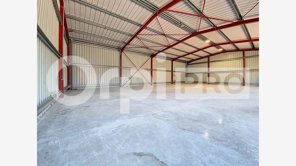 A louer local d'activité neuf de 350m² à Soissons