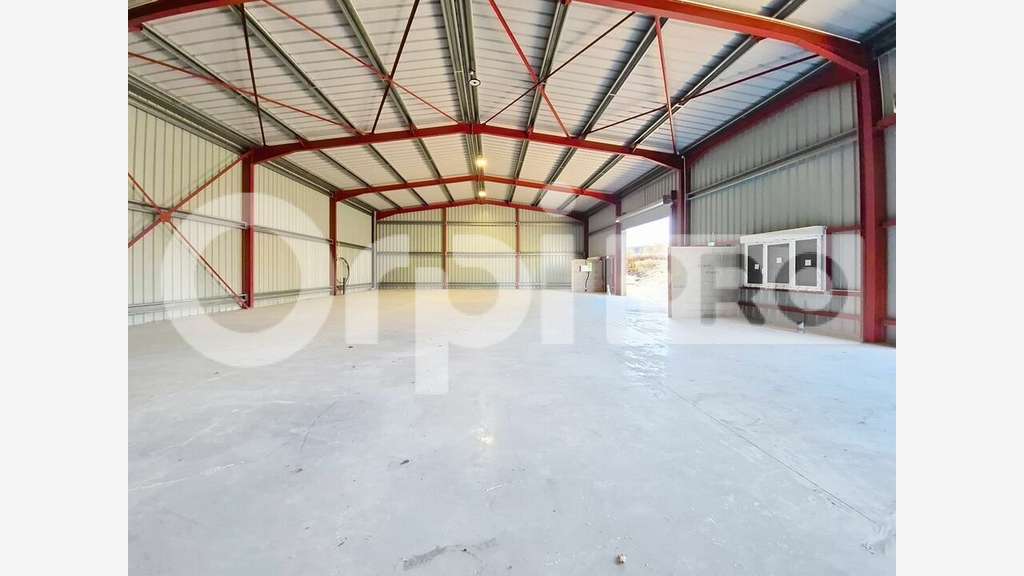 A louer local d'activité neuf de 350m² à Soissons