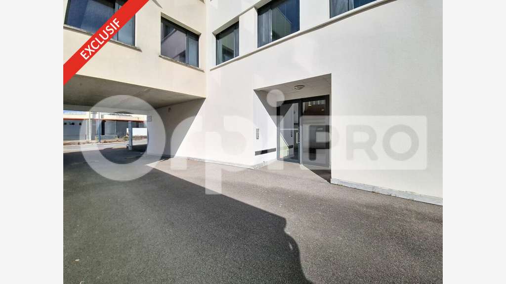 A louer local pro 150m² Soissons périphérie centre