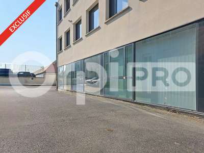 A louer local pro 150m² Soissons périphérie centre