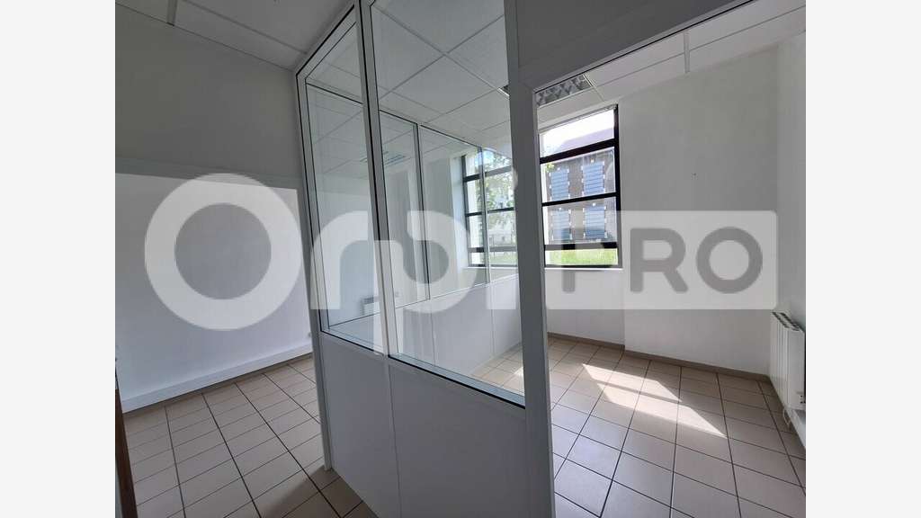 Bureaux de 36 à 102m² à louer dans le 02