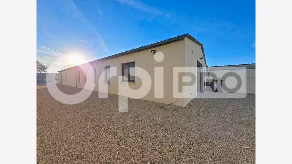 Local professionnel de 185m² à louer à Soissons