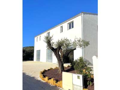 Location Locaux d'activités - Entrepôts à Solliès-Pont