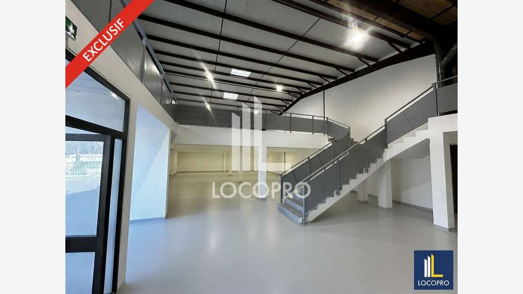 A louer local avec terrain à Sophia Antipolis