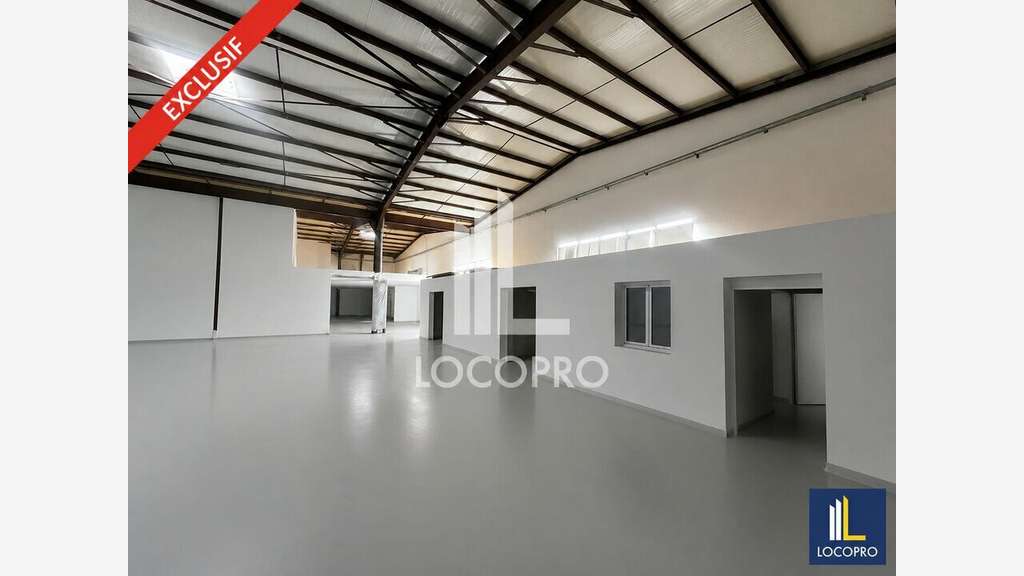 A louer local avec terrain à Sophia Antipolis
