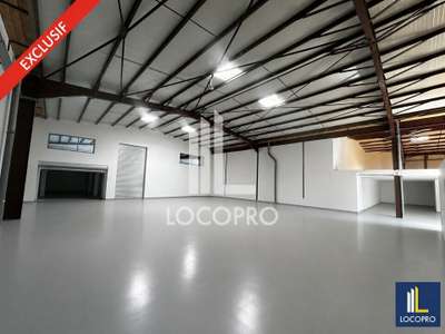 Location Locaux d'activités - Entrepôts à Valbonne