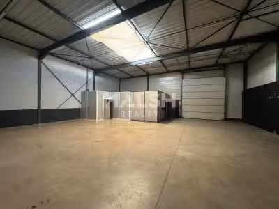 Locaux d'activité 204m² à louer à Sorbiers