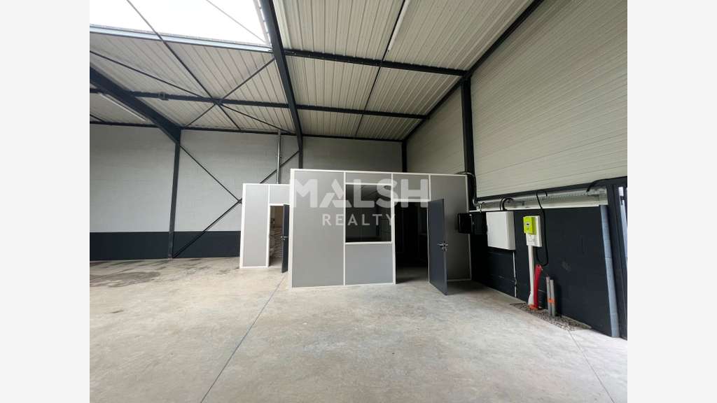 Locaux d'activité 204m² à louer à Sorbiers
