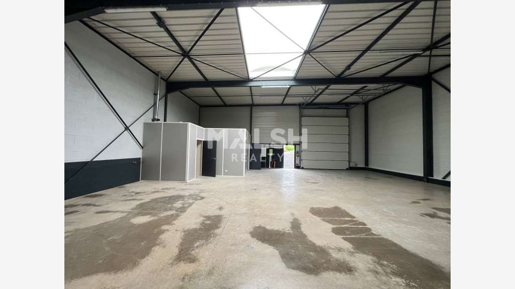 Locaux d'activité 204m² à louer à Sorbiers