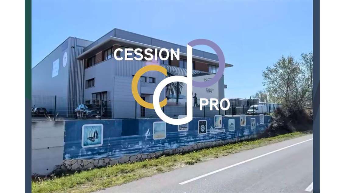 Local 227m² à louer au Nord d'Avignon