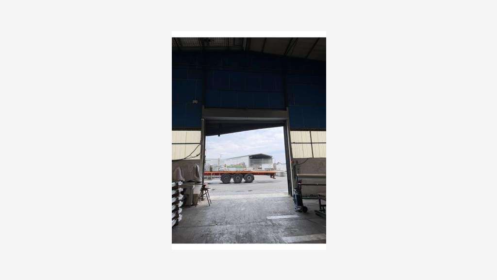 A louer entrepôt 2500m² sur 5571m² ZA  de Sorgues